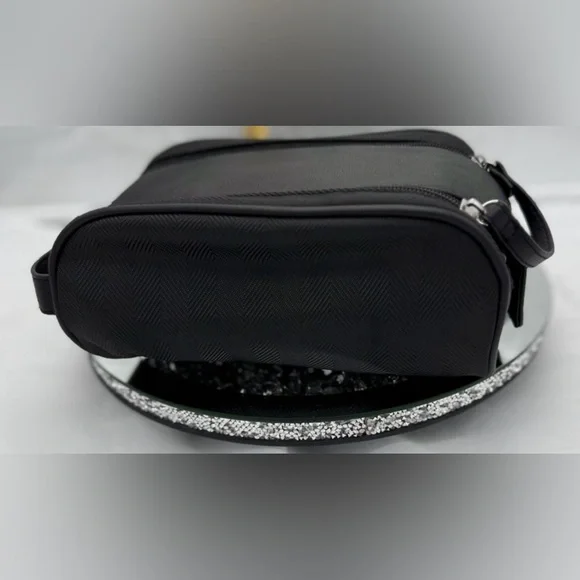 BVLGARI Black Herringbone Nylon/Leather Travel Case Cosmetic Bag Dopp Kit Italy - Picture 10 of 10